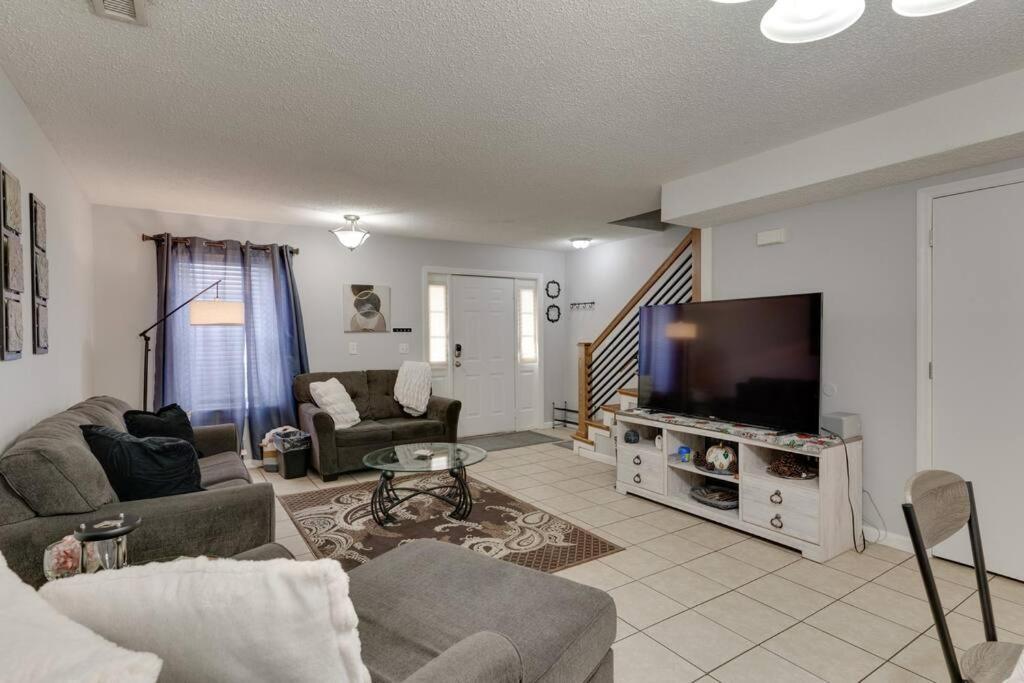 Lovely 2 Bdr Condo With Balcony 2M To Broadway Nashville Exterior photo