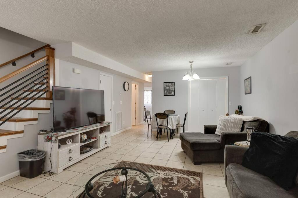 Lovely 2 Bdr Condo With Balcony 2M To Broadway Nashville Exterior photo